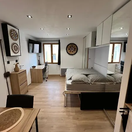 Studio Contemporain, A Deux Pas De La Mer A ! *