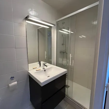 Studio Contemporain, A Deux Pas De La Mer A ! * La Ciotat