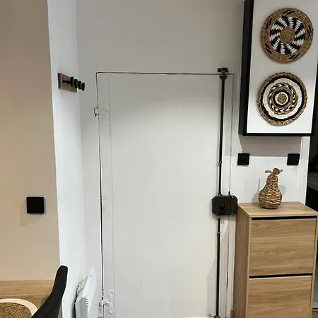 Studio Contemporain, A Deux Pas De La Mer A ! La Ciotat